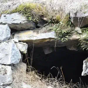 Plan di Tiviei imboccatura della cisterna