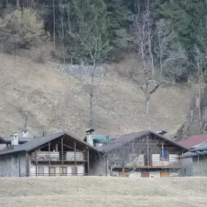 Plan di Tiviei muretti a secco lungo i troi e sul pendio