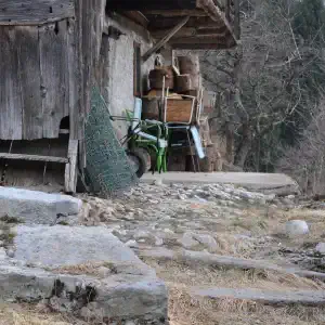 Plan di Tiviei vecchie pietre e nuovo cemento